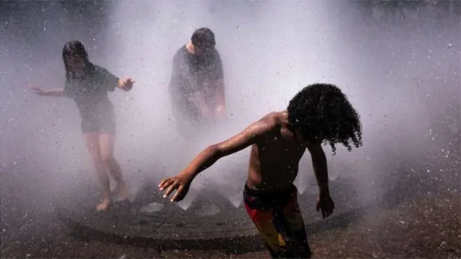 Watoto huenda wakawa katika hatari zaidi ya kuathirika kna joto kali pamoja na wenye tatizo la dementia.