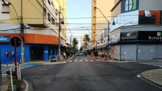 Rua do centrobetnacional fora do ar hojeAraraquara com lojas fechadas