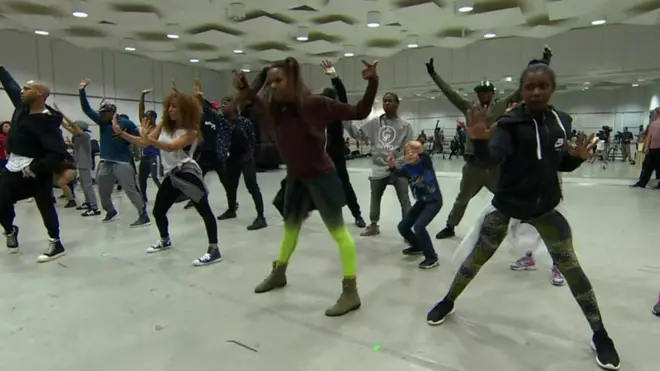 La danse contre la violence par les armes à feu