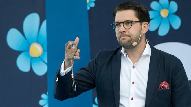 Лідер шведських ультраправих Джиммі Оккесон обіцяє у випадку приходу до влади нещадну боротьбу зі злочинністю та протидію міграції