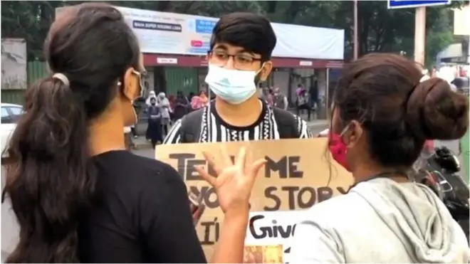 మీ కథ చెబితే డబ్బులు ఇస్తాడు