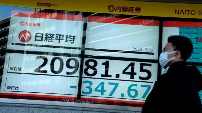 بازار سهام توکیو - نگرانی از رکود جهانی باعث کاهش چشمگیر بهای سهام در بورس‌های آسیا و اروپا شده است