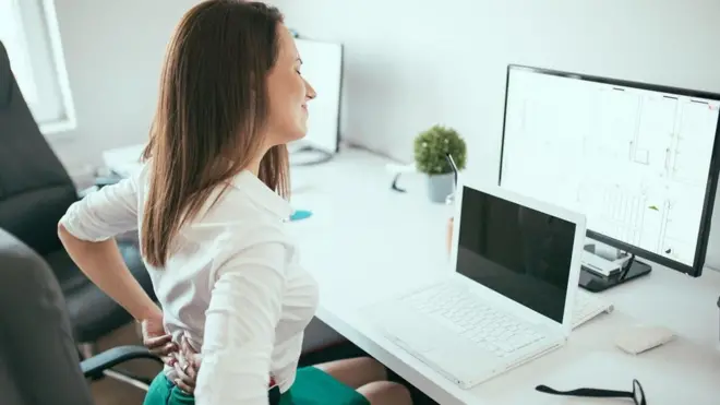 Майже кожна п'ята жінка відчуває сильні періодичні болі (дисменорею) у перші дні місячних