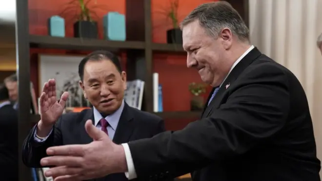 Kim Yong-chol (trái), người được cho là cánh tay phải của Kim Jong-un, tới Mỹ đàm phán vào tháng 12/2018