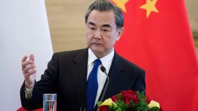 "Kami meminta seluruh pihak untuk menahan diri", kata Menlu Cina Wang Yi.