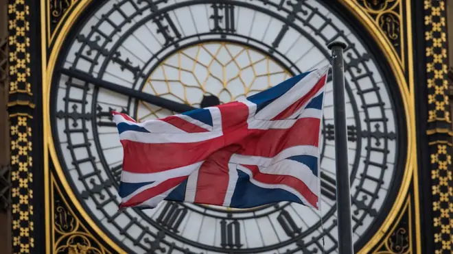 Лорды требуют гарантировать права европейцев в односторонем порядке