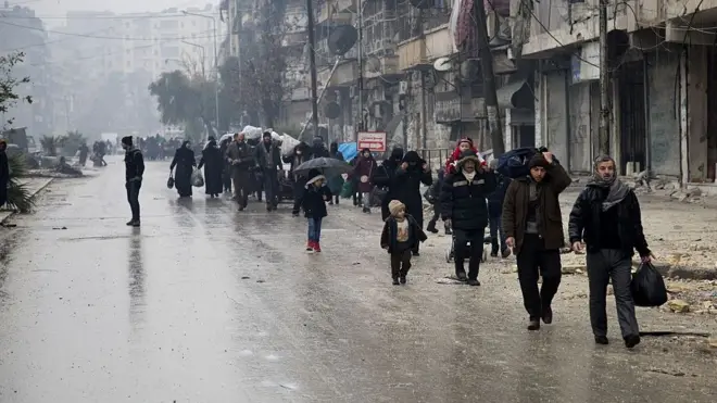 За последние недели восточную часть Алеппо покинули тысячи человек