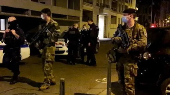 ফ্রান্সে আবারো গীর্জায় হামলা, এক পাদ্রী গুলিবিদ্ধ হয়ে গুরুতর জখম