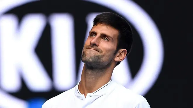 Джокович проиграл по итогам напряженного матча, длившегося почти 5 часов.