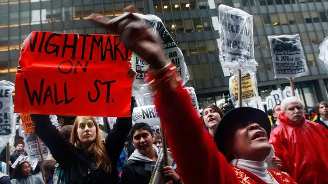 "Кошмар на Уолл-стрит". Призрак финансового кризиса снова бродит по Европе и США