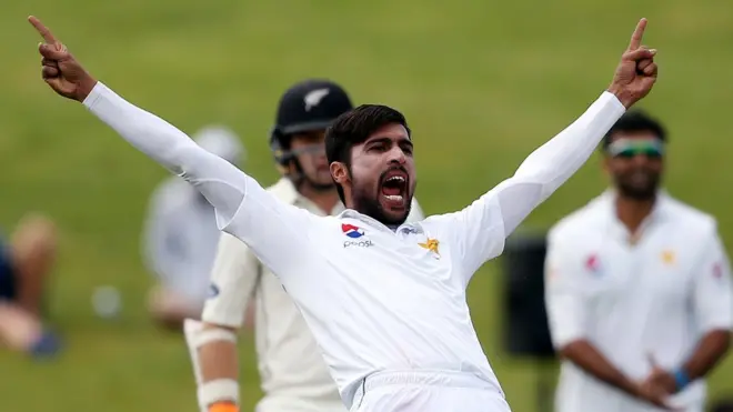 عامر کی بدقسمتی کہ ان کے کیچز ڈراپ ہو جاتے ہیں