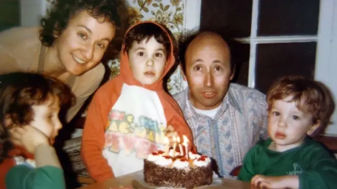 సర్కస్ ఆఫ్ బుక్స్