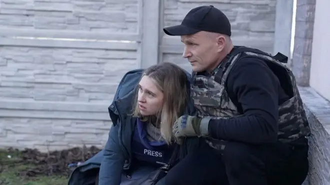 Волонтеры и группа Би-би-си под обстрелом