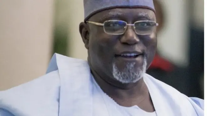 Ọjọ́ keje, oṣù Kẹjọ ni Adele Aarẹ, Yẹmi Ọsinbajo gba iṣẹ́ lọ́wọ́ rẹ̀