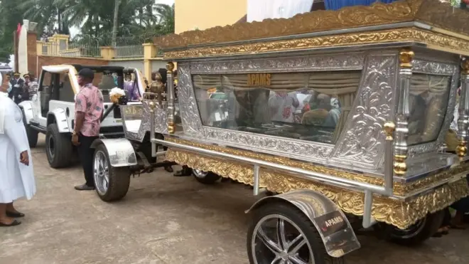 Tonimas burial casket