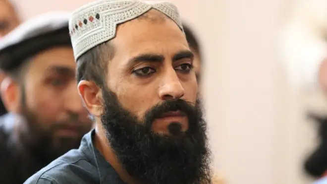 وسله والو طالبانو د افغان حکومت له زندانونو د خپلو یو شمېر زندانیانو د خوشي کېدو هرکلی کړی دی