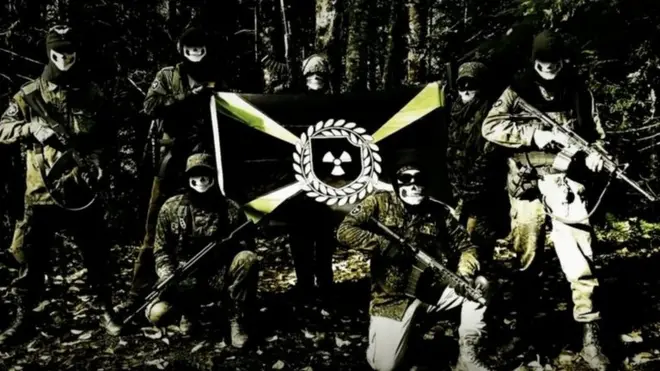 Ne zaman çekildiği belli olmayan bu fotoğrafta görülen "Atomwaffen Division" (AWD) adlı örgüt de operasyonun hedefinde