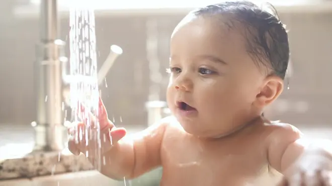 كيف يؤثر الاستحمام بالماء الساخن على من يعانون من الاكتئاب؟