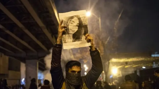 احتجاجات في إيران بعد اعتراف طهران بمسؤوليتها عن سقوط الطائرة الأوكرانية