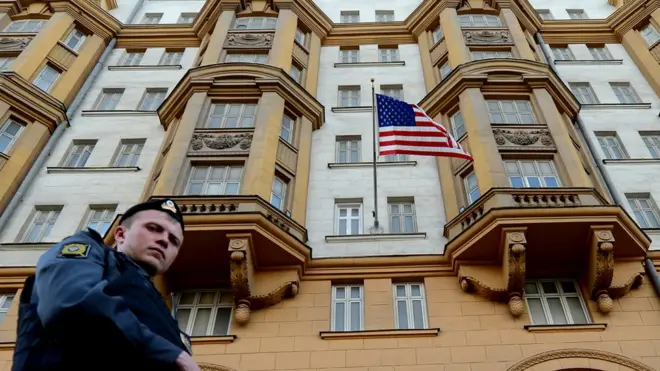 Москва и Вашингтон обменялись взаимными высылками дипломатов