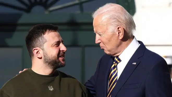 ज़ेलेंस्की के साथ बाइडन