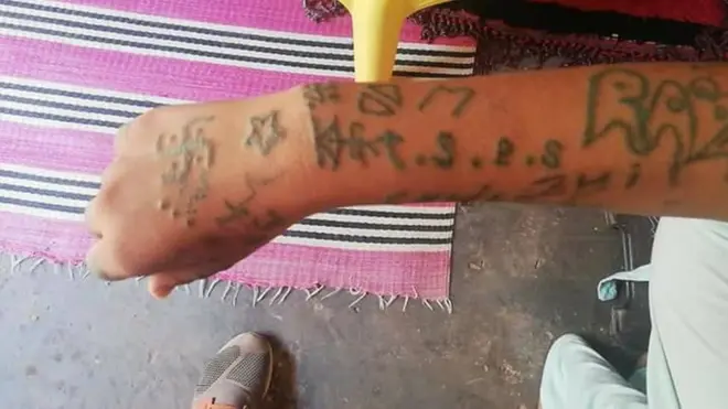 Shammarreen kun namootni ishee ugguran humnaan taatoo [tumaa] akka qaama ishee irratti hojjetanii fi sigaaraatiin ishee guban himte