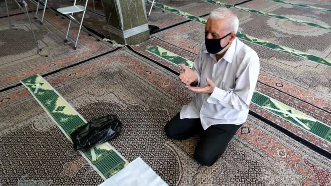 کورونا وېروس تر دې دمه ایران کې څه باندې ۱۵ زره کسان وژلي دي