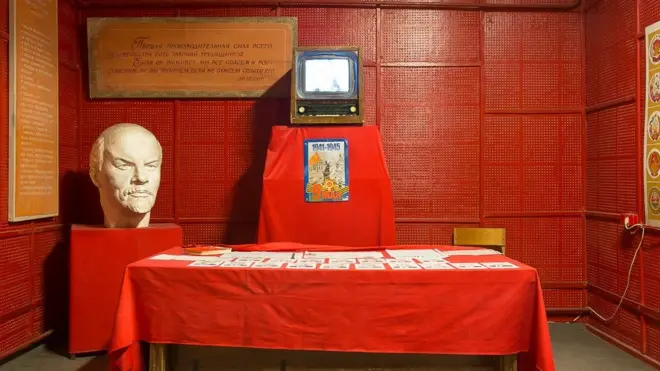 Tượng Lê-nin