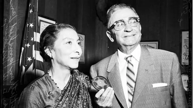 ምስለኔ ቦምበይ፡ ላም፡ ኣብ ህንዲ ፈላሚት ጓለንስተይቲ ምስለኔ