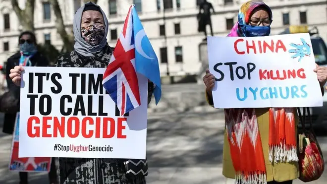 Người Uyghur biểu tình ở London để thúc giục chính phủ buộc tội Trung Quốc tội diệt chủng