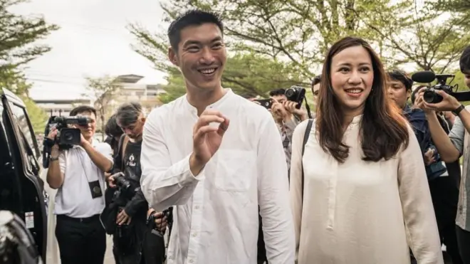 ระวิพรรณ จึงรุ่งเรืองกิจ ภรรยานายธนาธร เป็น 1 ในพยาน 10 ปากที่ให้การต่อศาลรัฐธรรมนูญ กรณีที่มีผู้ร้องให้ศาลวินิจฉัยสมาชิกภาพการเป็น ส.ส. ของสามีเธอ