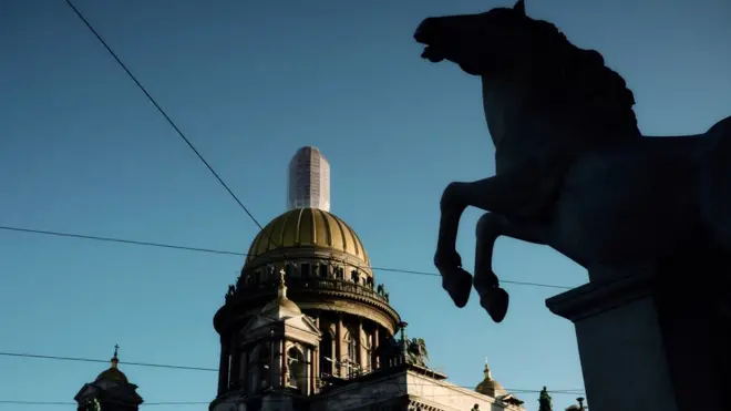 "Ради чего уничтожается музей?" - спрашивают петербургские музейщики в своем заявлении