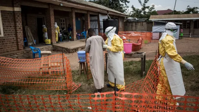 Un centre de traitement contre EBOLA en RDC