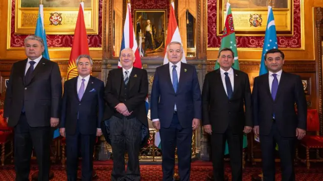 Британияга C5+1 форматындагы жолугушууга барган Борбор Азиянын тышкы иштер министрлери. 