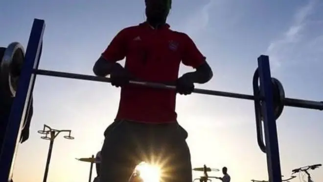 Les amateurs de sport se retrouvent sur la corniche ouest de Dakar