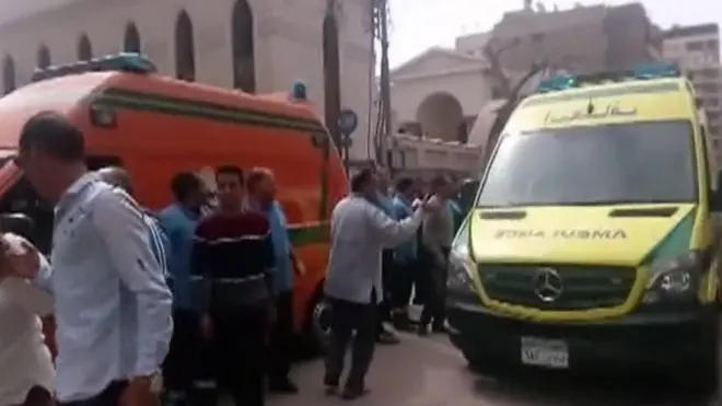 وفي حديث لبي بي سي قالت إحدى الطبيبات في كنيسة طنطا الجامعية في مصر إن قسم الطوارئ في المستشفى امتلأ بسبب ارتفاع الإصابات ، وتم تحويل جزء منها إلى مستشفيات أخرى .