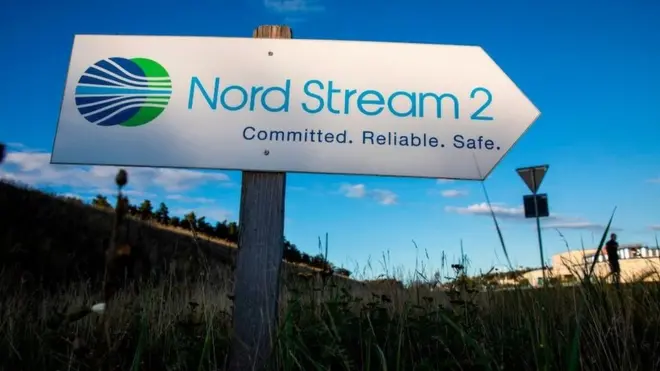 یہ پہلا موقع ہے کہ ایک عشرے سے جاری نو ارب ڈالر کی لاگت کے اس منصوبے کا مستقبل خطرے میں پڑتا جا رہا ہے