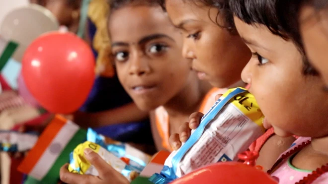 కేరళ సహాయ శిబిరాల్లో పిల్లలు