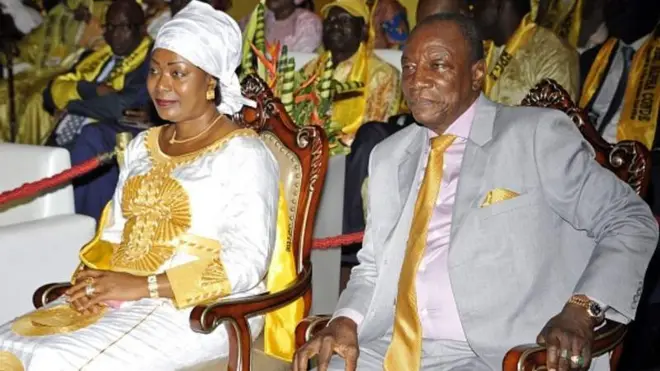 La première dame guinéenne aurait influé sur la décision de faire évacuer la future maman