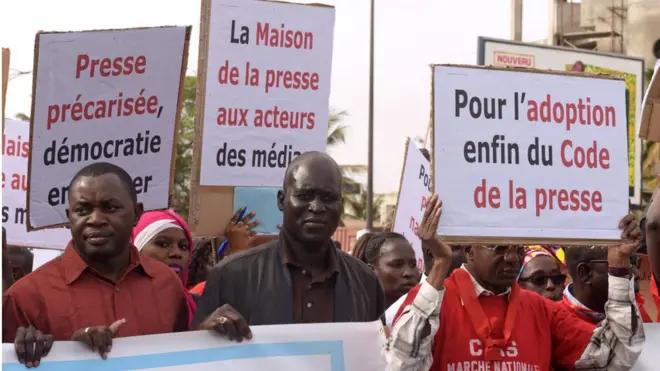Une manifestation des professionnels des médias, à Dakar, le 3 mai 2017, à l'occasion de la Journée mondiale de la liberté de la presse