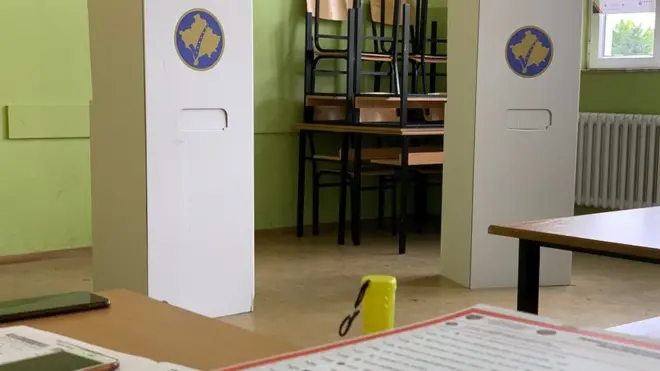 Na Kosovu se glasa na 888 biračkih mesta
