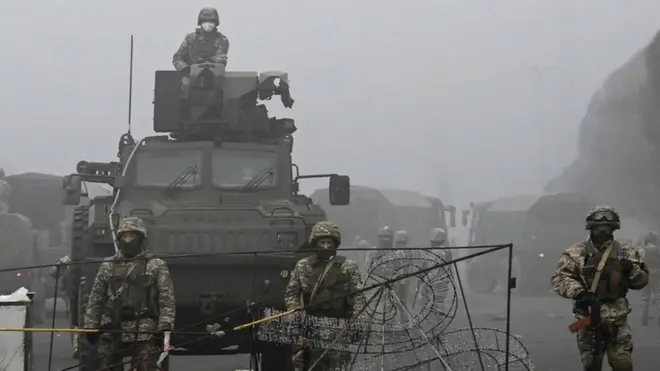 Военные в Алматы, 6 января