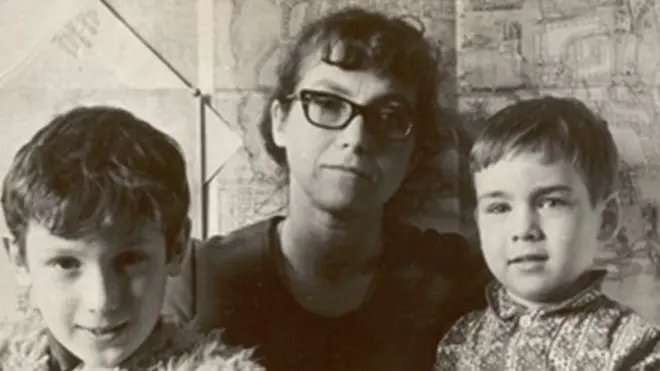 Наталья Горбаневская с сыновьями в 1973 году