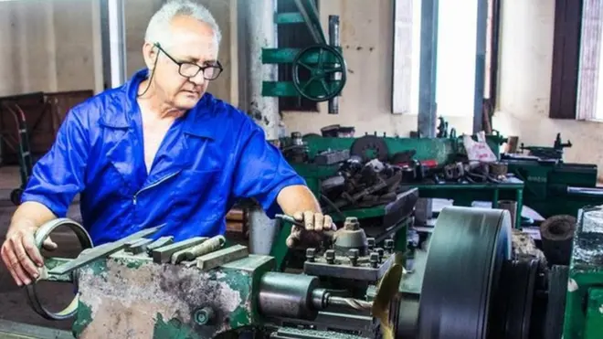 बूढ़ी होती आबादी जर्मनी की आर्थिक ताक़त के लिए ख़तराः मूडीज़