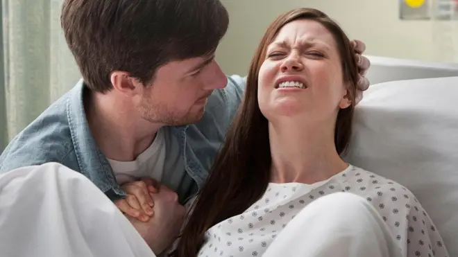 分娩的痛苦不言而喻（图片来源：Blend Images/Alamy）