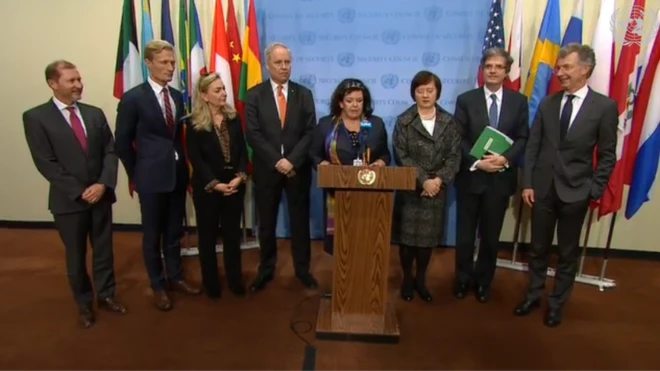 Перед початком засідання вісім країн ЄС засудили так звані "вибори" у самопроголошених "ДНР" та "ЛНР"