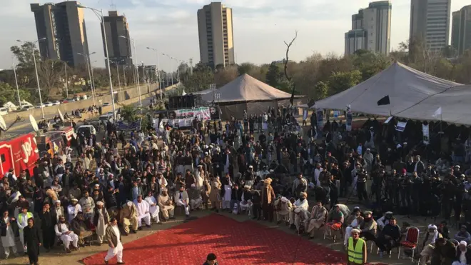 احتجاج کوونکي پښتانه وايي، تر هغه به ستانه نه شي، چې راو انوار نیول شوی نه وي او سزا ورکړل شوې نه وي