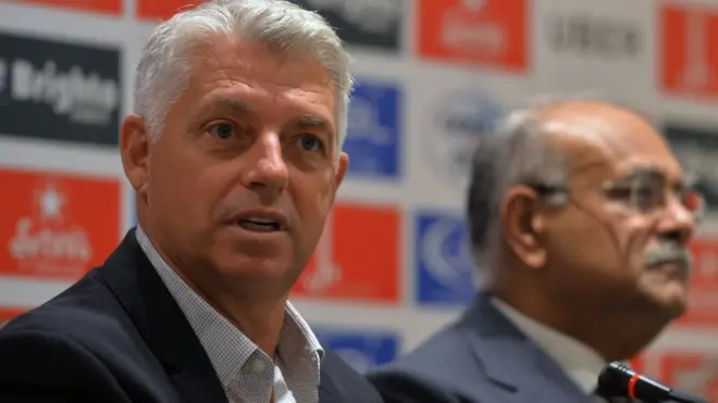 نجم سیٹھی اور آئی سی سی کے ڈائریکٹر ڈیو رچرڈسن پریس کانفرنس کے موقعے پر