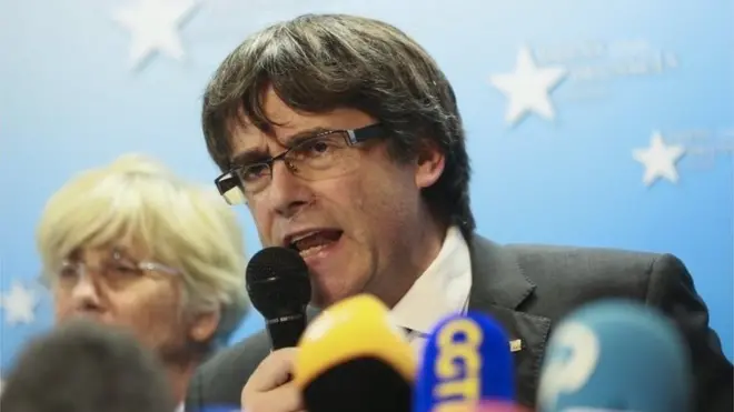 Карлес Пучдемон дав прес-конференцію в Брюсселі