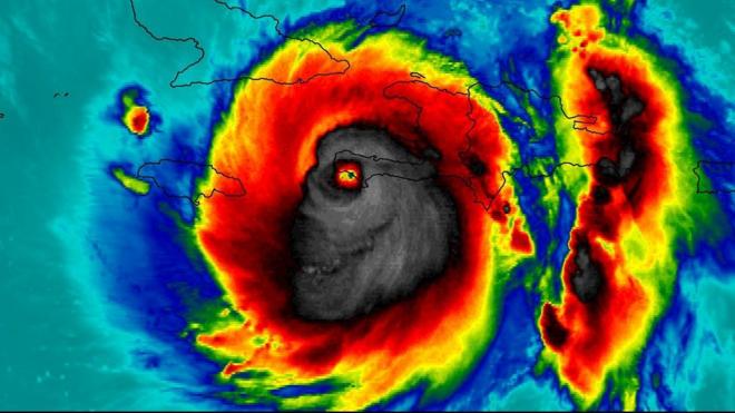 La huracán Matthew, tomado con una cámara infrarroja.